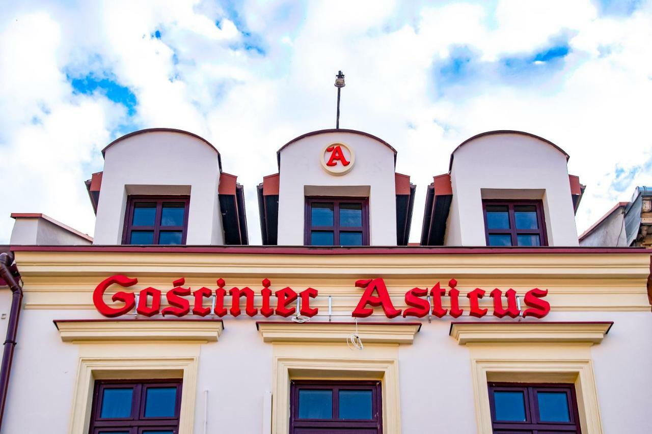 Gosciniec Asticus Bed and Breakfast Jarosław Exteriör bild